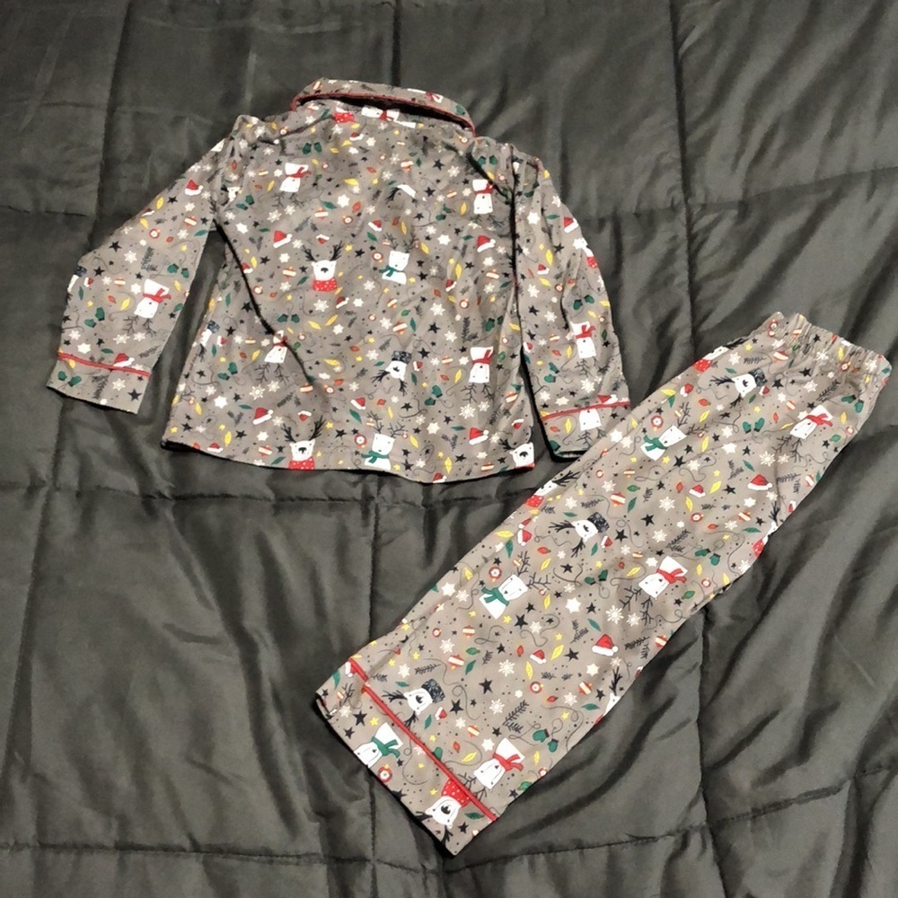 Christmas Pajamas 2T - Picture 2 of 6